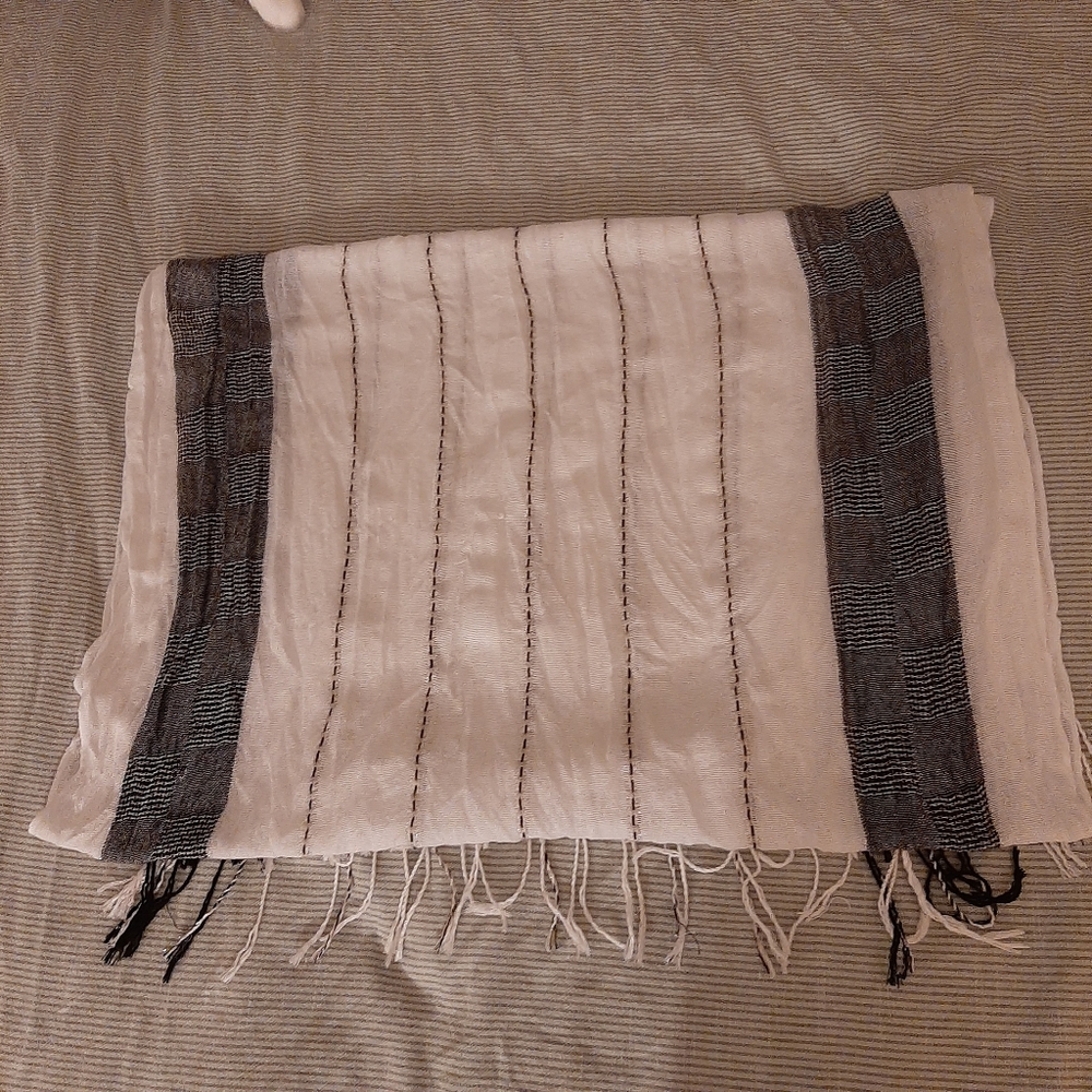 Simons Black & White Scarf